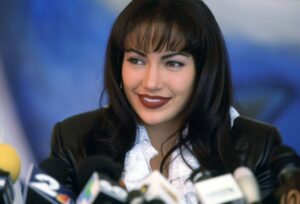 Demanda millonaria contra Netflix y la familia Quintanilla por la biopic de Selena