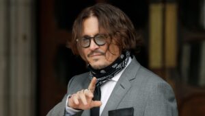 Johnny Depp fue obligado a renunciar de "Animales Fantásticos 3" y ya se especula con un posible reemplazo