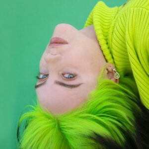 Billie Eilish está trabajando en 16 canciones para su próximo disco