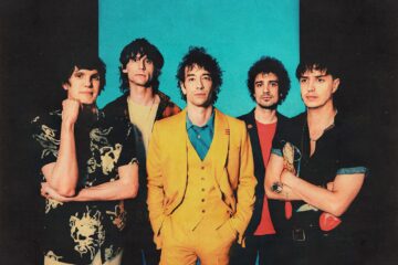 The Strokes estrenan “The Adults are Talking” con la dirección de Roman Coppola