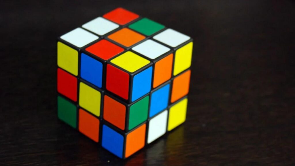 Ya no saben que inventar: el cubo Rubik tendrá su propia película