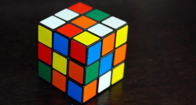 Ya no saben que inventar: el cubo Rubik tendrá su propia película